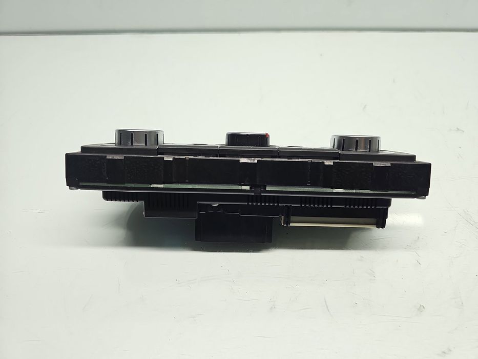 Panou comanda clima Volkswagen Passat B6 (3C2) [Fabr 2005-2010] 3C8907