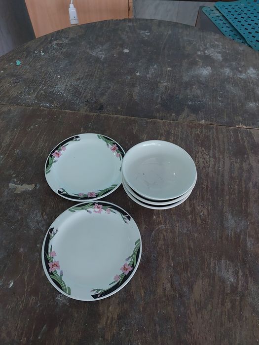 Продаётся посуда по 3,500 сум