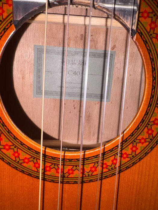 Гитара, Yamaha C40