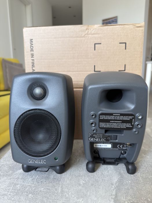 Мониторы Genelec 8010 пара, новые