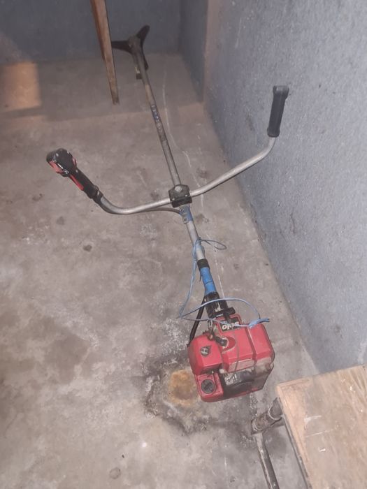 Vand motocositoare cu cutit de 140b si cutit de rezerva sollo