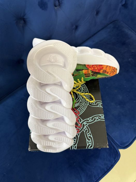 Versace Chain Reaction