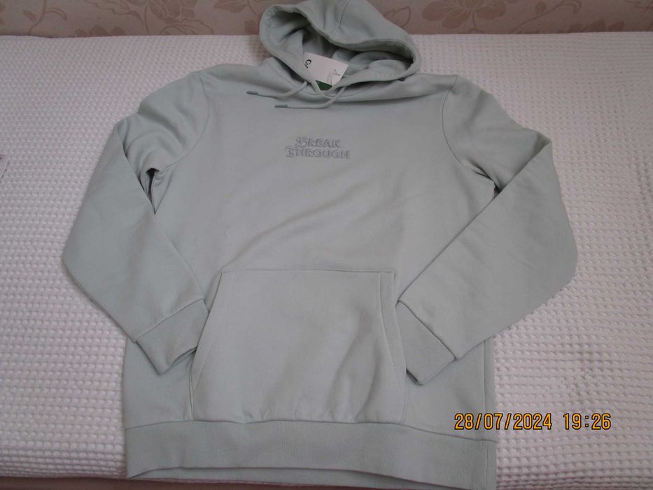 Мъжки суитшърт, размер L, бледо зелен