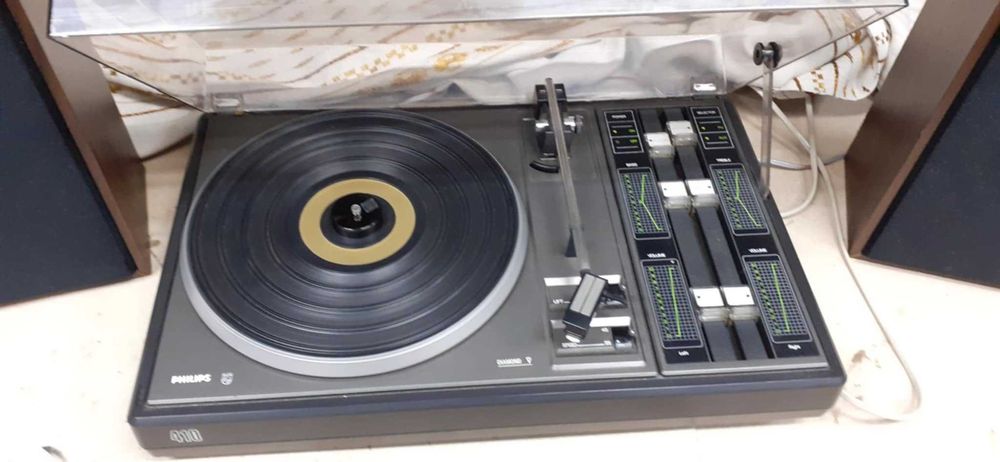 Грамофон Philips 410