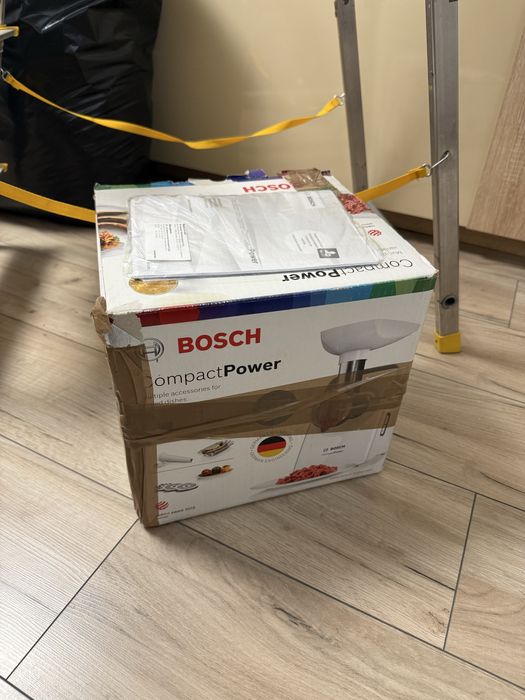 Masina de tocat BOSCH 1900W