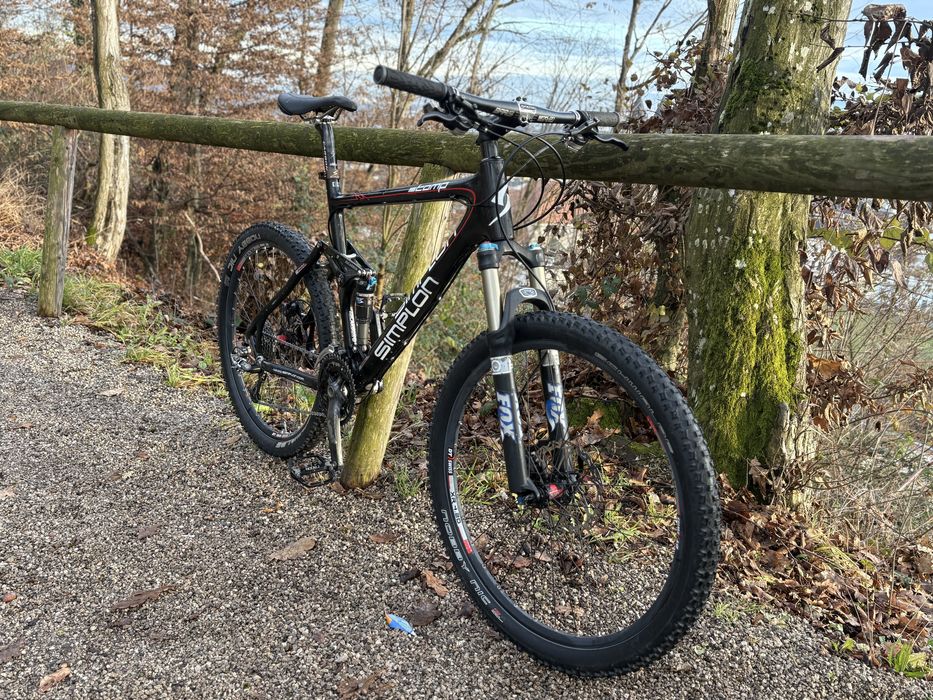 Simplon stomp full carbon ,fox