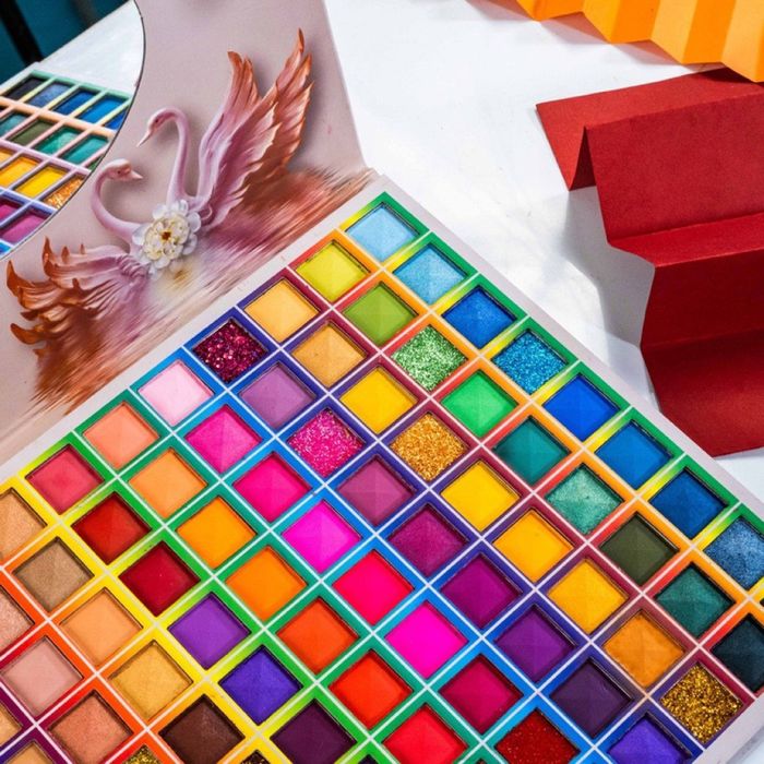 Професионална палитра сенки за очи