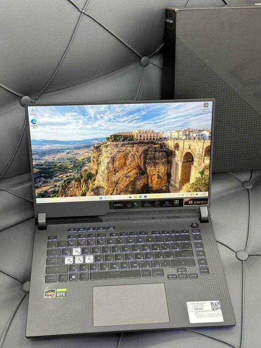 Игровой ноутбук ASUS ROG Strix