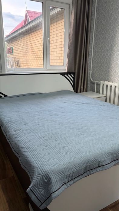 Продам спальный гарнитур