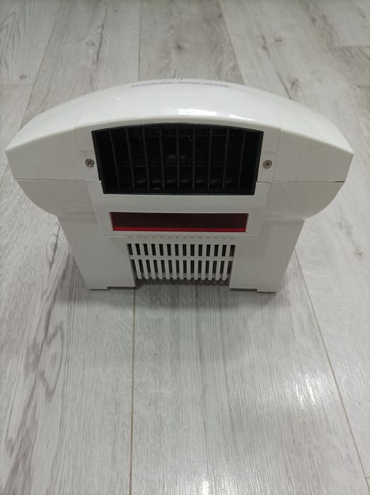 Сенсорная сушилка для рук