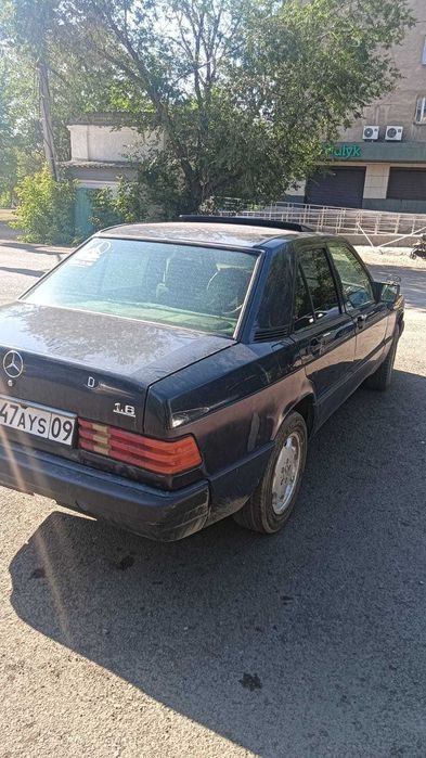Продаю Мерседес 190