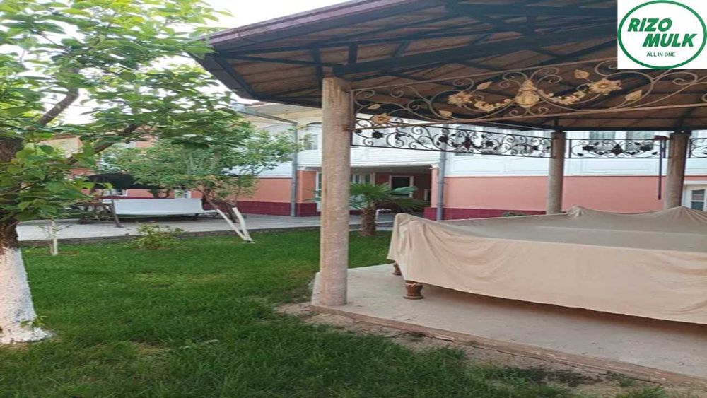 Назарбек Харакатда файзли ховли сотилади. NR494/171