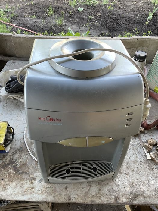 Диспенсер для воды