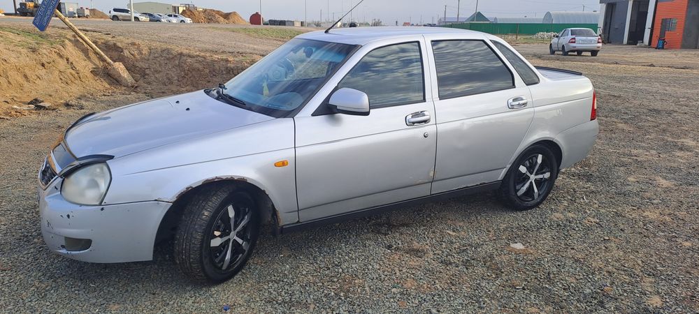 Продам приора. Газ-бензин!