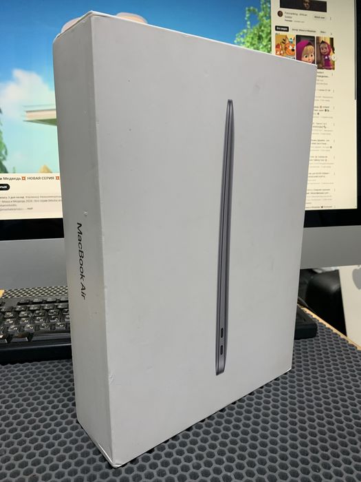 MacBook Air 13 2020. Ssd 512gb. Полный комплект с коробкой.