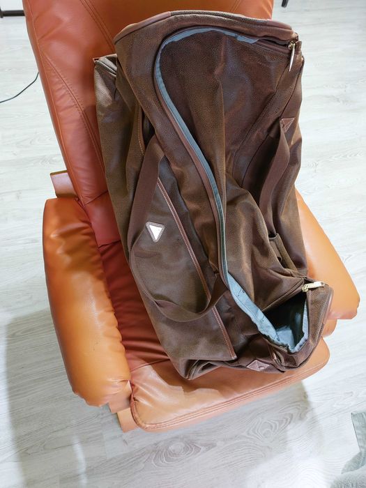 Troler. Preț: 70 lei.