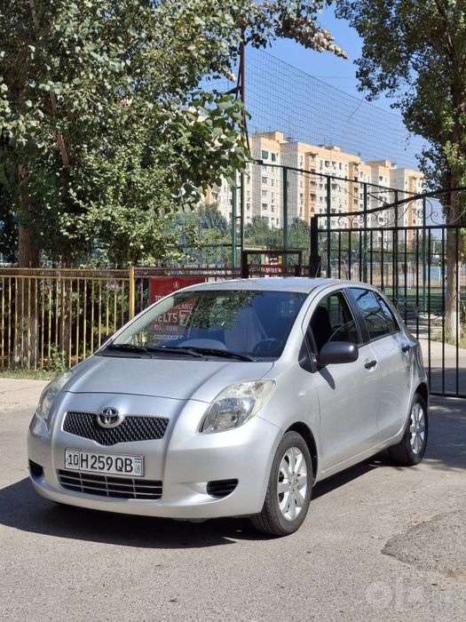 Toyota yaris  хетчбек 2nz