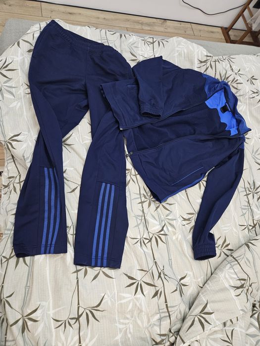 Спортивный костюм