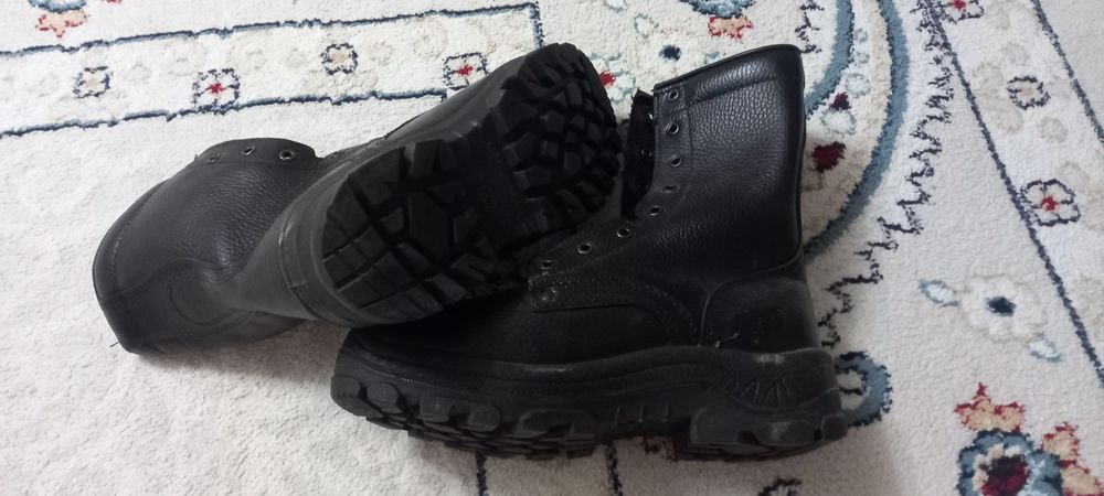 Продаю новые берцы