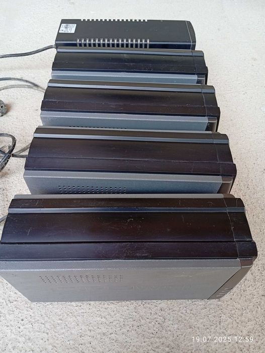 UPS sotiladi. 5 dona bor