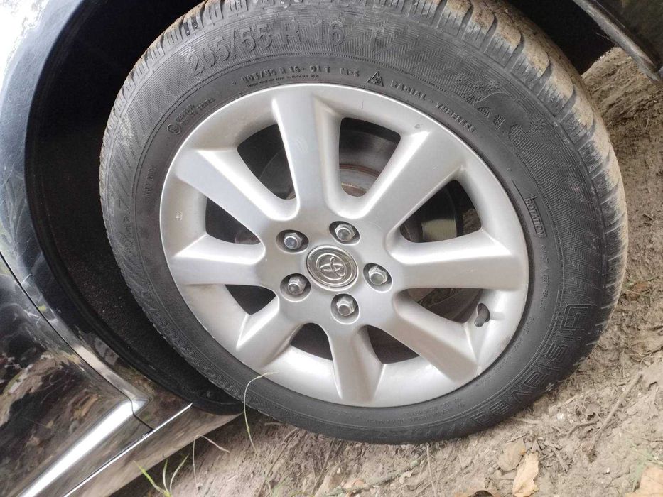 Тойота авенсис - 2.2 177k.c.  D-CAT на части