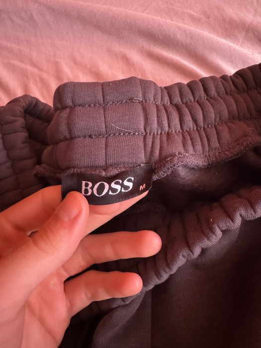 Boss екип Размер М Ново!