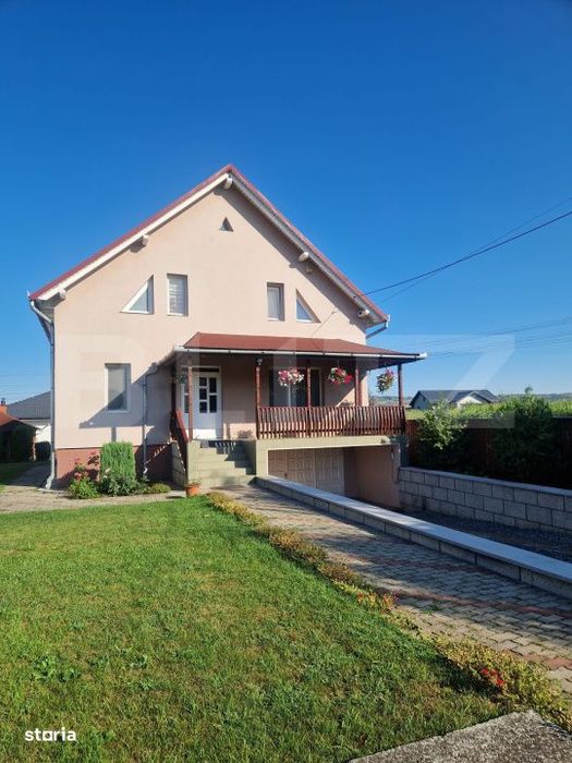 Casa spatioasa in Ludus mobilata si utilata, cu demisol, parter si man