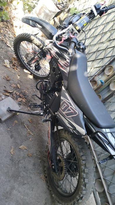 Продам эндуро на полном ходу