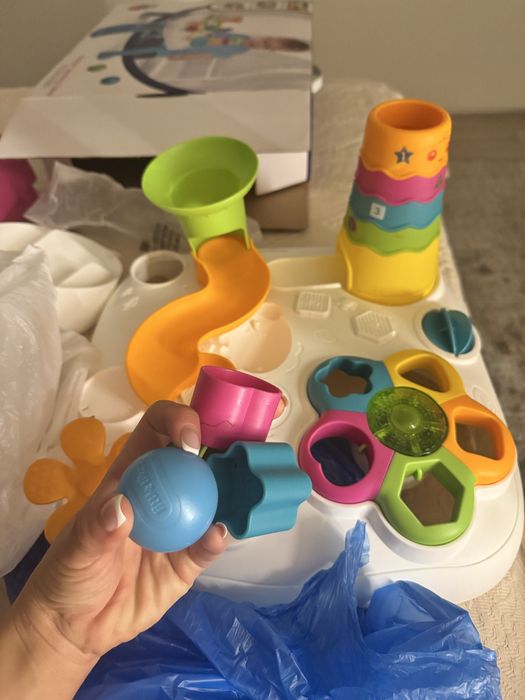 Продам игрушку детская 1+