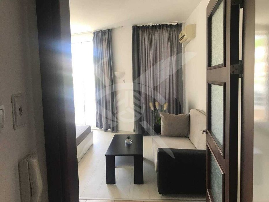 Едностаен - Свети влас