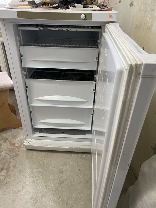 Продам морозильную  камеру