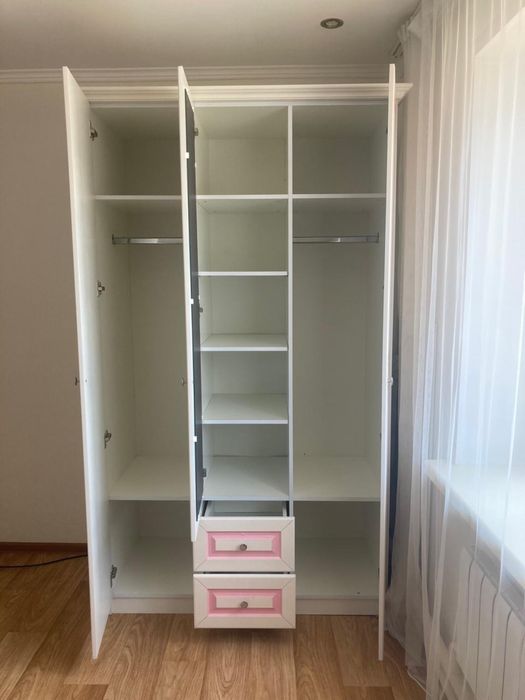 Продам детский шкаф. Кровать