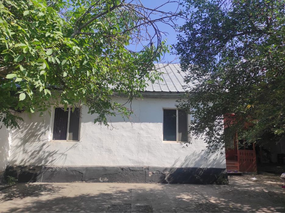 Срочно продается коммерческое помещение и дом