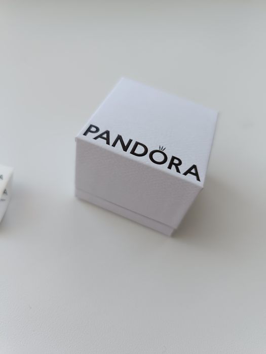 Продам серьги Пандора