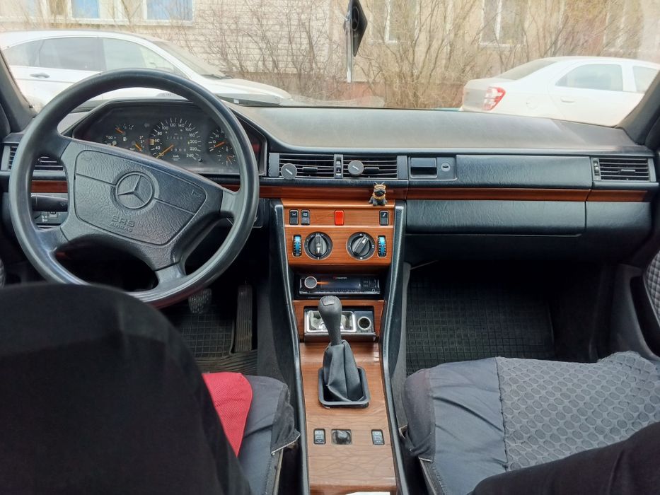 Продам Мерседес 124