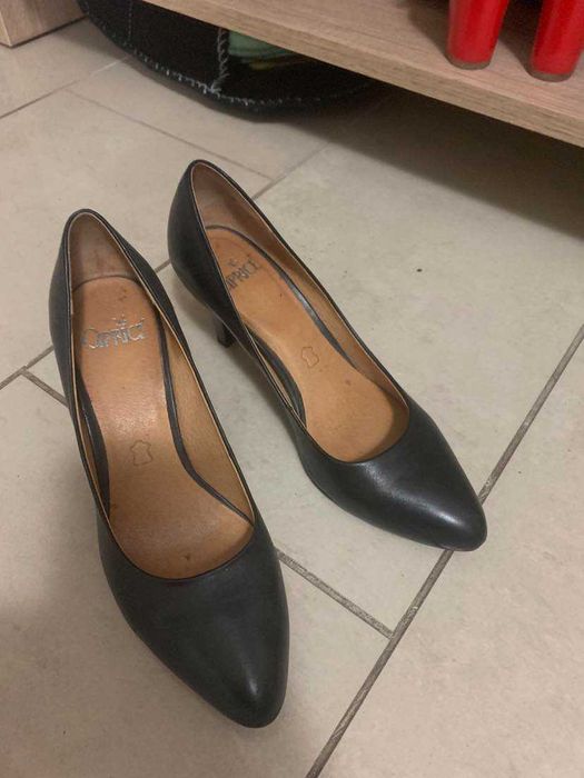 Vând cizme și pantofi