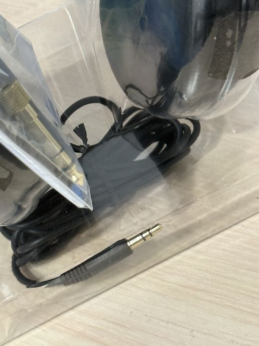 Sennheiser HD 200 PRO
