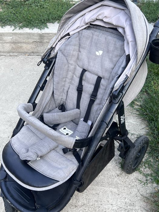Продам  прогулочную коляску JOIE