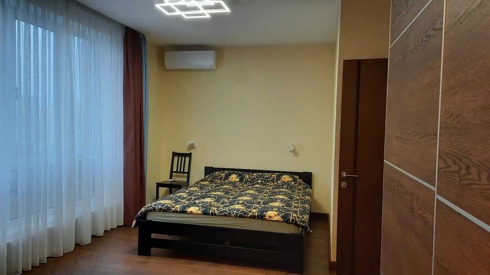 Двустаен имот в кв.Оборище