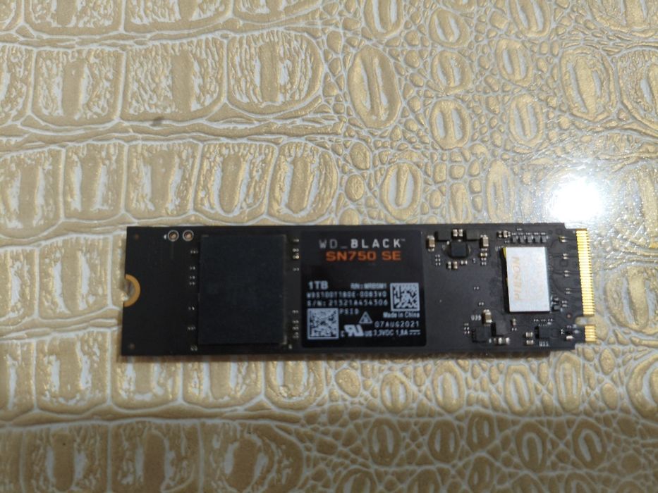Продам SSD 1 tb WD Black Gen 4 4