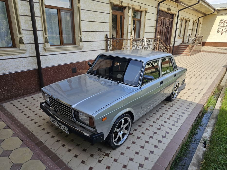Vaz 2107 sotladi