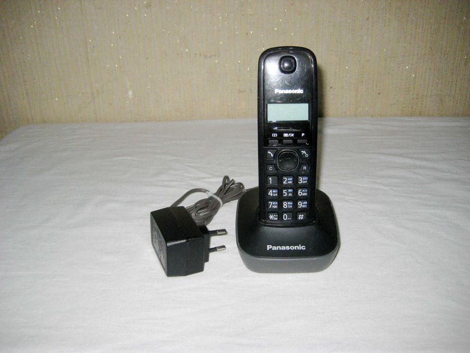 Радиотелефон Panasonic оригинал идеальном рабочим состоянии!