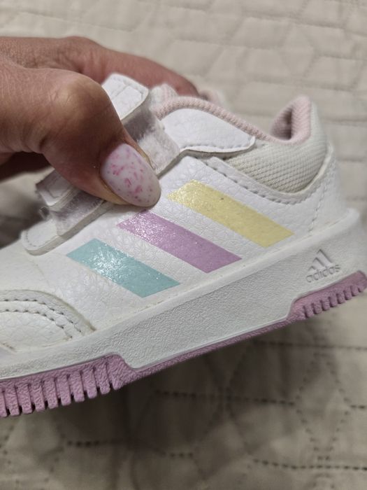 Маратонки за момиче размер 21, 21,5 и 22