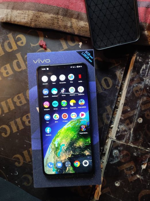 Vivo v 23 5G pochti novi