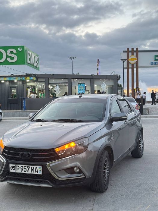Lada vesta sw cross satiladi
