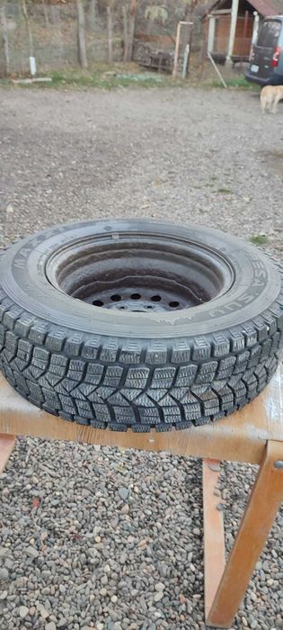 Anvelope/roti  iarna MAXXIS SS-01 PRESA SUV ICE 215/70 R15 98 Q