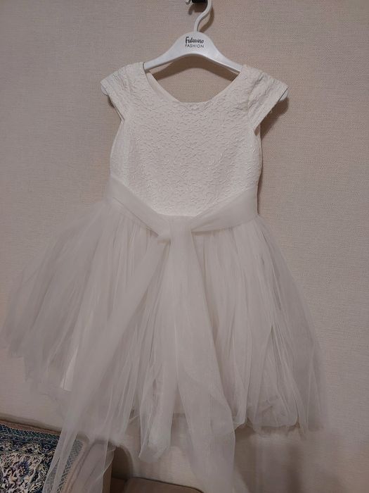 Платье детское продам