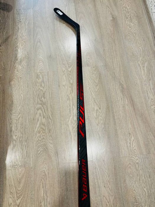 Хоккейнве клюшки Bauer и CCM