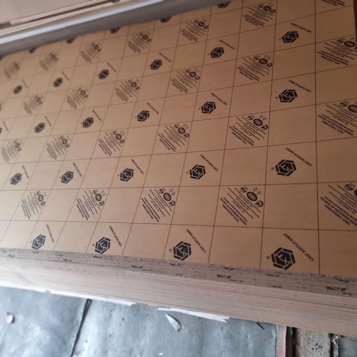 Yuqori sufatli akril maxsulot mavjud