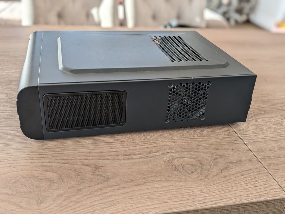 Компютър Intel (R) core (TM) i3-10100 CPU  3.60 GHz 32 RAM NVIDIA